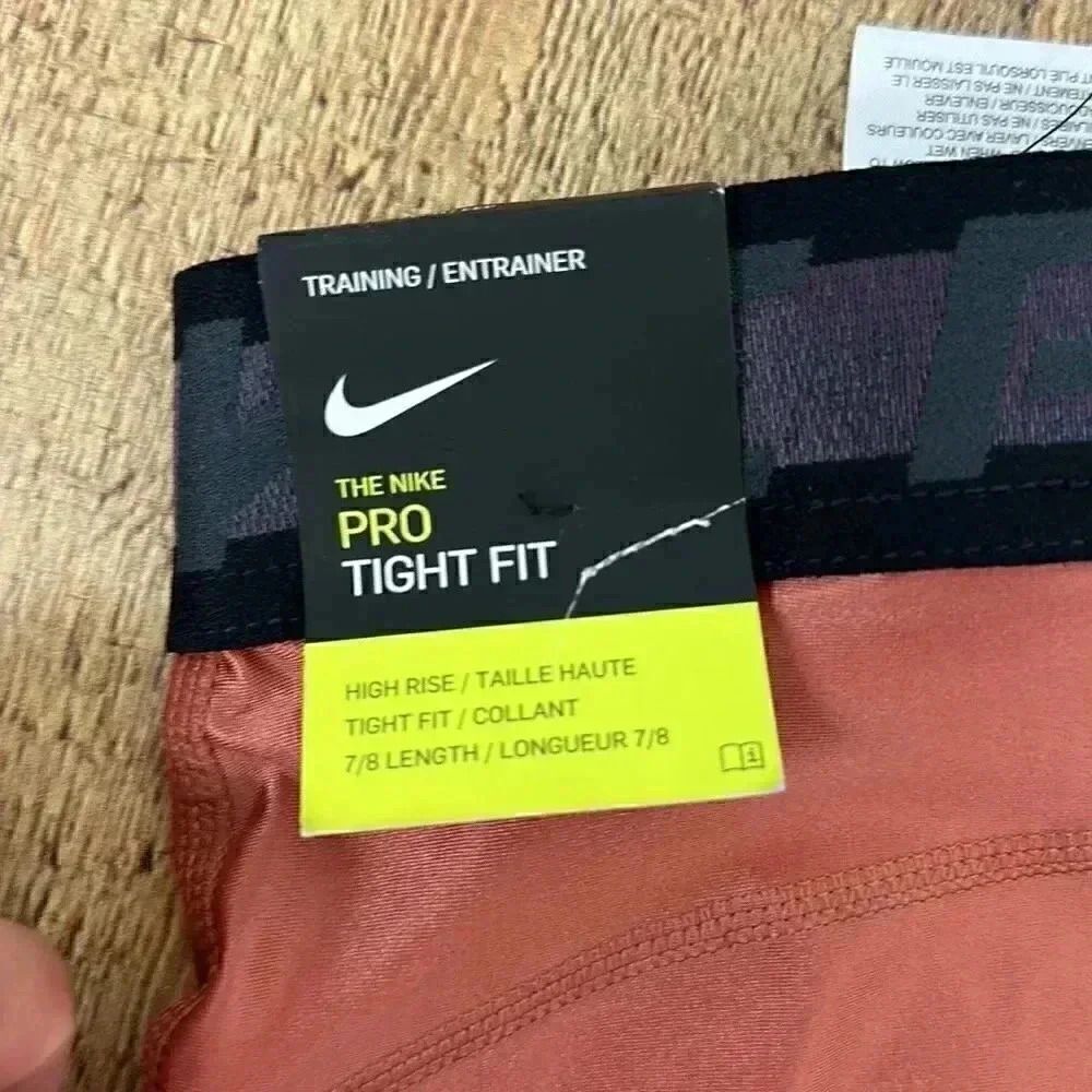 NWT Nike Pro High Rise Tight Fit Leggings - Picture 5 of 10